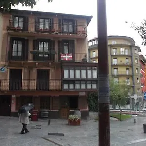 2* Hotel Zinkoenea